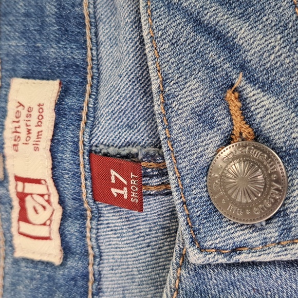 l.e.i. Ashley Low Rise Slim Boot Distressed Lite Blue Jeans Junior Size 17 Short - Picture 15 of 17